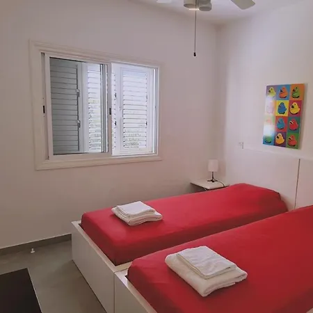 Garden House * פאראלימני