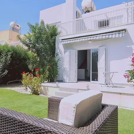 וילה Garden House *