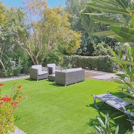 Garden House וילה *