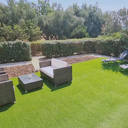 Garden House * פאראלימני