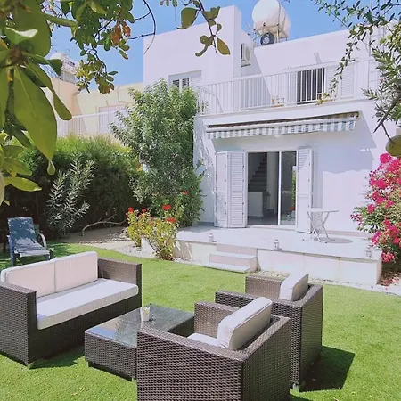 Garden House וילה *