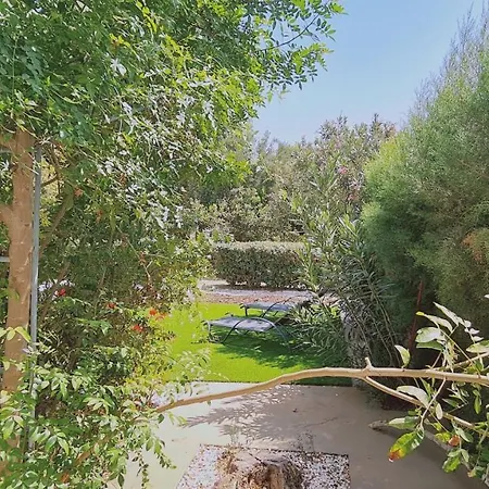 Garden House וילה *
